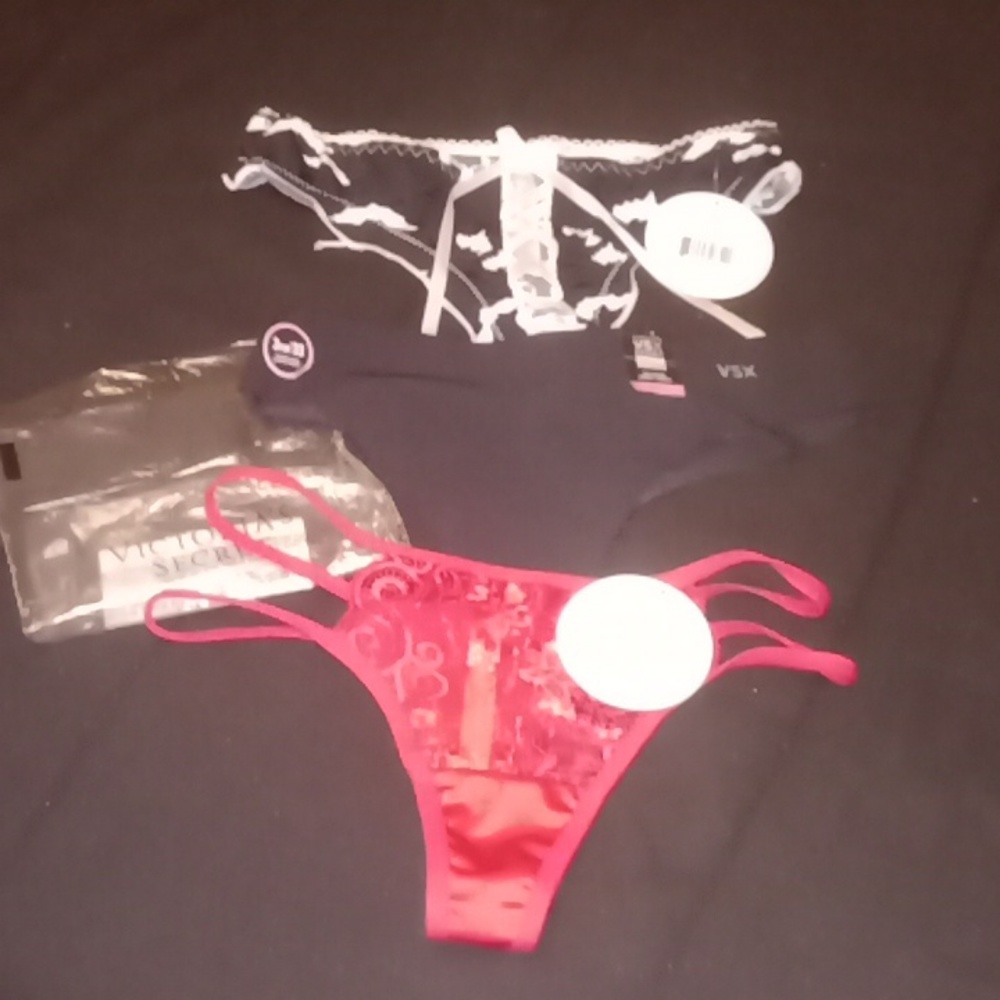 💕NWT Thong Bundle💕